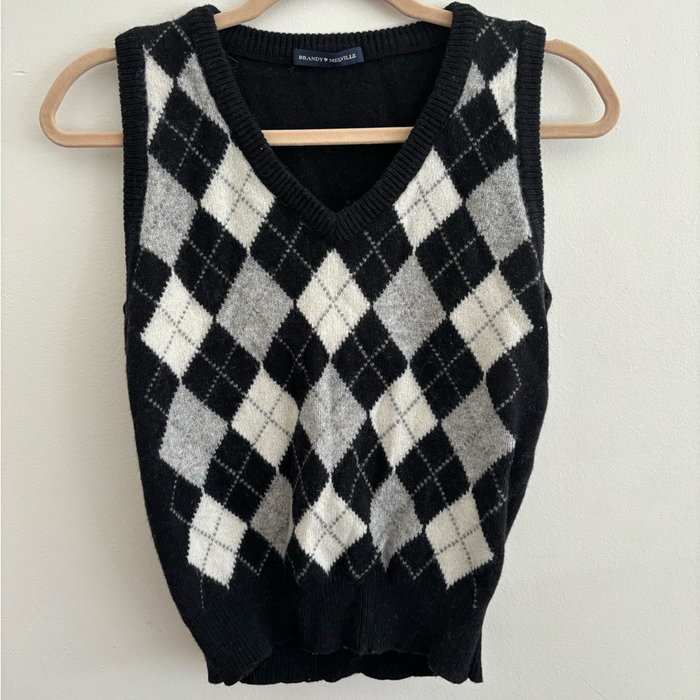 Sweater vest